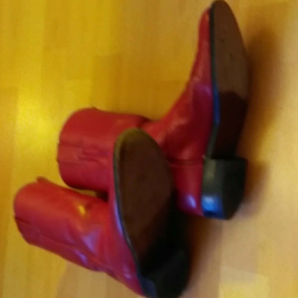 Red Justin Boots size 5 and 1/2 - Picture 2 of 7